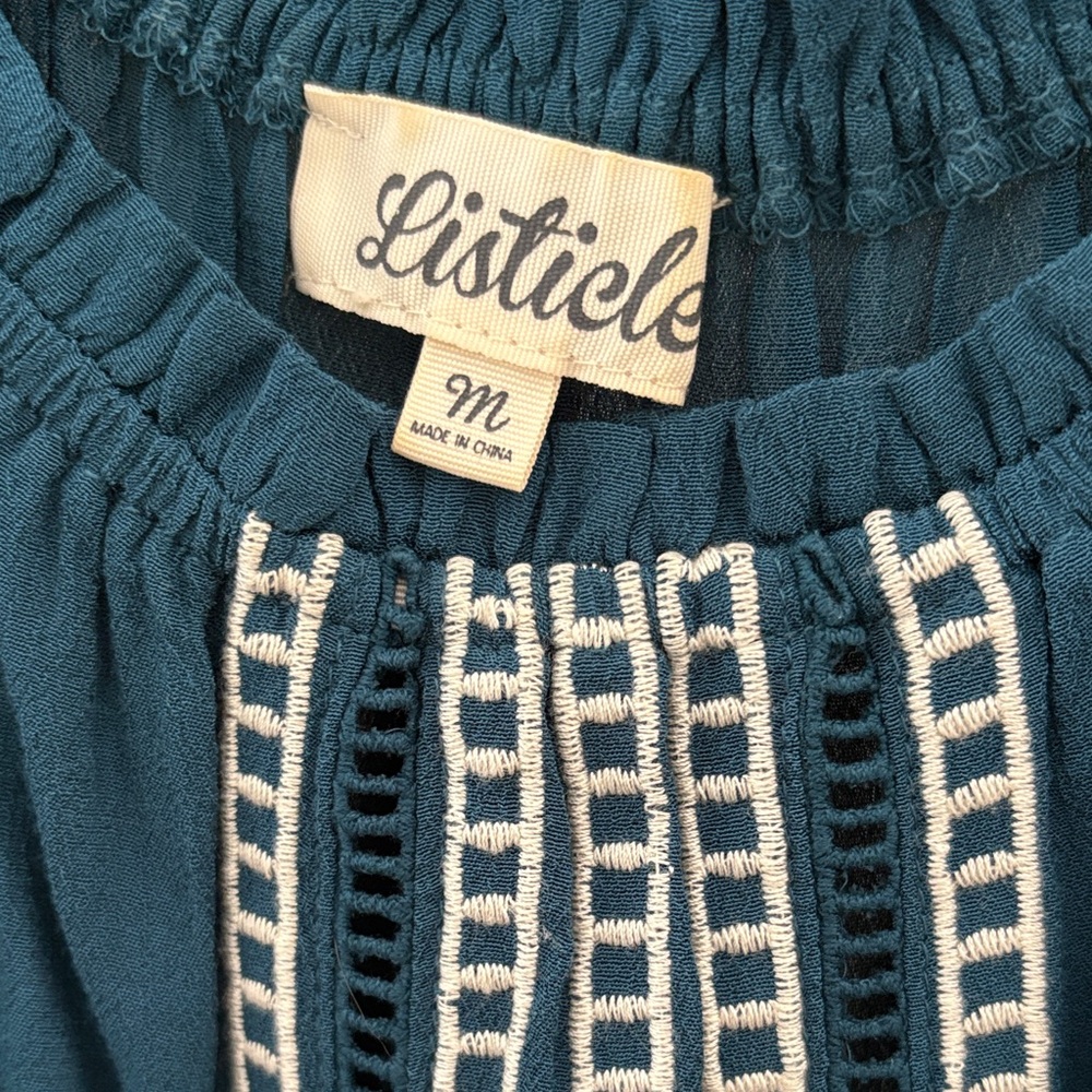 Listicle Teal Embroidered Blouse - Picture 2 of 4
